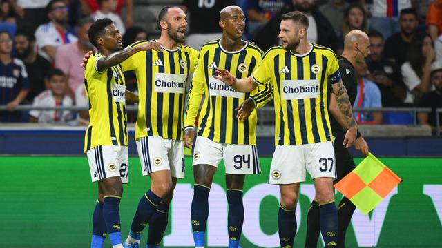 TFF, Şampiyonlar Ligi'nde lig aşamasına yükselen Fenerbahçe'yi kutladı