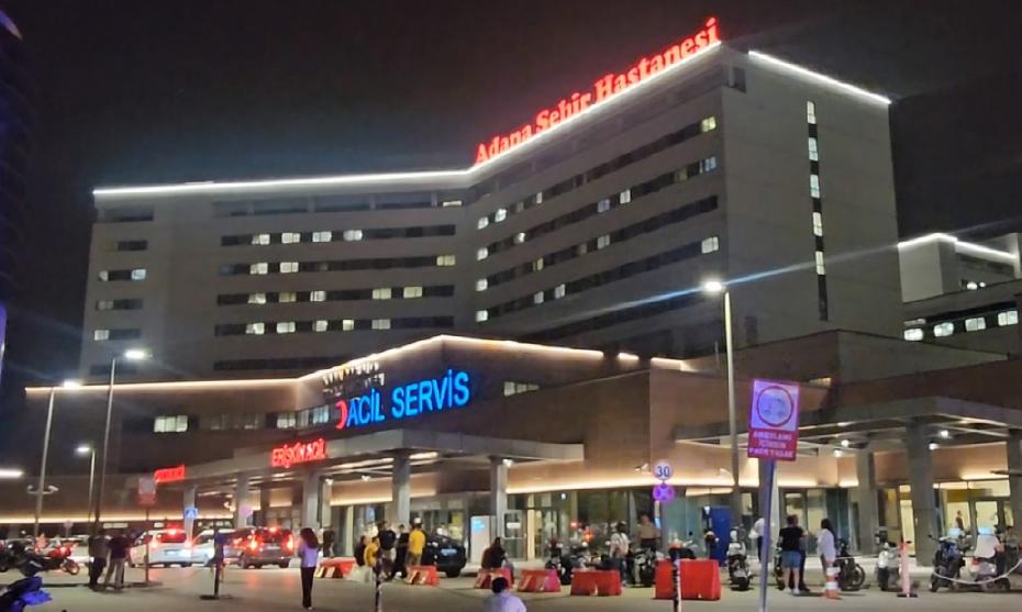 Adana'da 6 Yaşındaki Çocuk Başından Vuruldu: Ağabeyi Tutuklandı