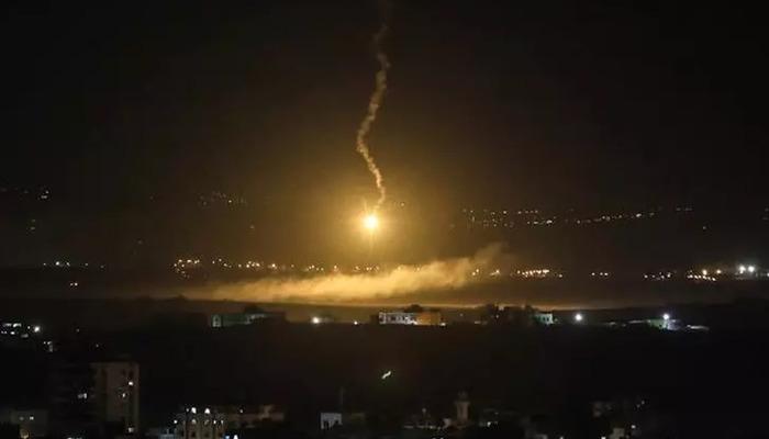 Suriye'de sıcak saatler!  Amerikan üssüne kamikaze İHA'ları ve roketlerle saldırı düzenlendi