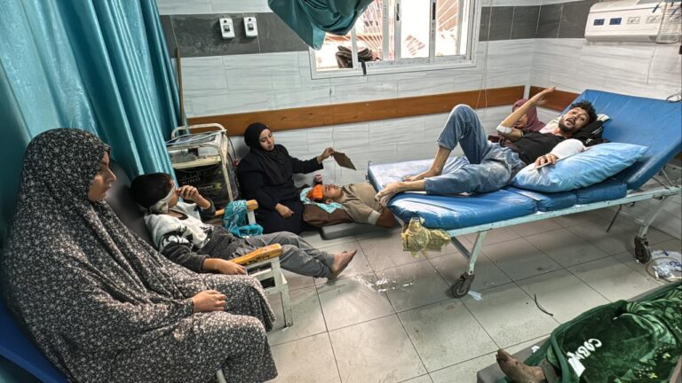 Akaryakıt bitmek üzere olan El Avda Hastanesi’nde hayati hizmetler yarın durdurulacak