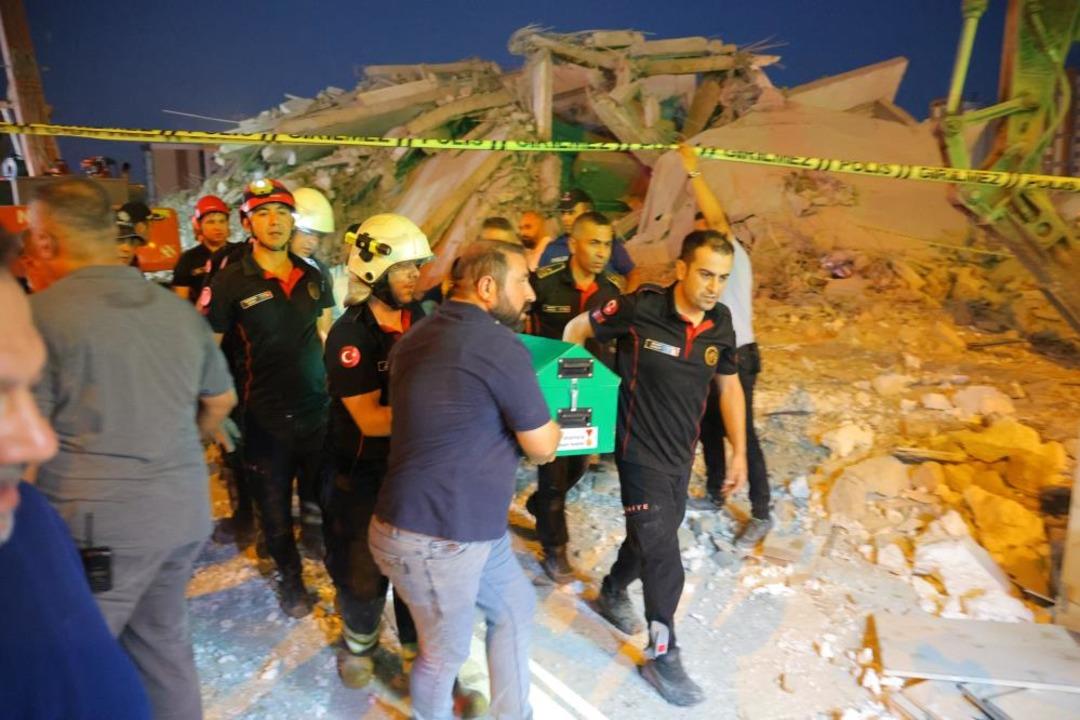 Bina deprem alanında yıkıldı: bina yok edildi, acı haber operatörden geldi .... 3