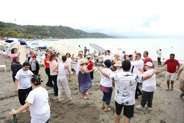 76 -YEAR -El -Sold Woman Fiziksel Engelliler Denizi hayatında ilk kez gördü 2