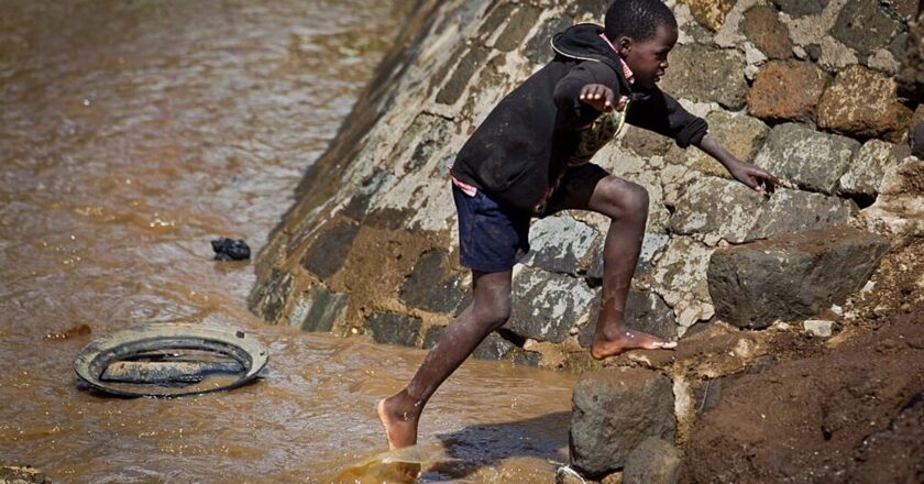 Kenya’nın Rift Vadisi’ni heyelan vurdu: En az 21 kişi öldü, 1.000’den fazla ev yıkıldı