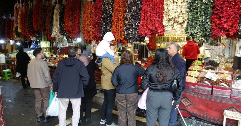 Satışlar yükseldi; doğal ve el yapımı! Vücut ısısını koruyor