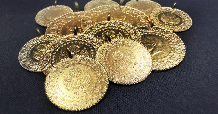 Altın fiyatları canlı 13 Kasım 2025: Gram, çeyrek, yarım, cumhuriyet ve tam altın alış-satış fiyatları ne kadar?