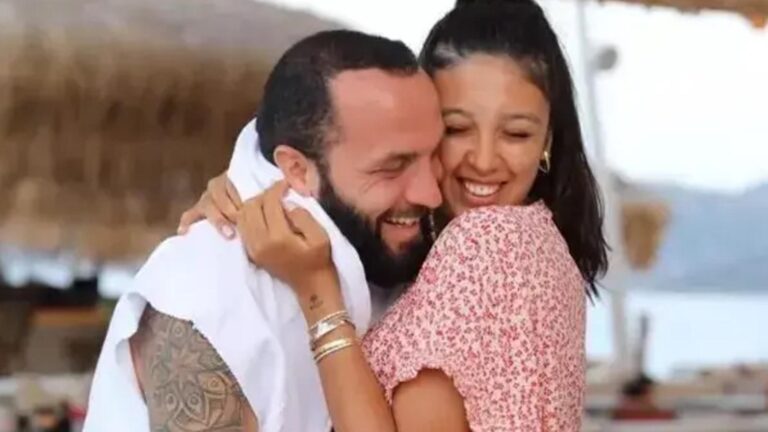 Berkay Şahin üçüncü kızını kucağına aldı! Adını Mihre koydu