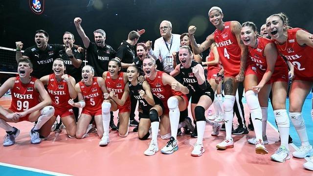 3 yıl önce bugün: Filenin Sultanları tarih yazdı 🏆🇹🇷